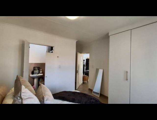 3 BEDROOM APARTMENT FOR SALE IN ALBERTSDAL